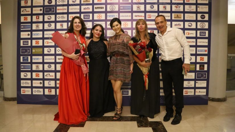 ბათუმის ილია ჭავჭავაძის
სახელობის პროფესიულ
სახელმწიფო დრამატულ
თეატრში „ღამის
სერენადების“ ბათუმური
კონცერტების დასკვნითი
საღამო გაიმართა ბათუმის ილია ჭავჭავაძის
სახელობის პროფესიულ
სახელმწიფო დრამატულ
თეატრში „ღამის
სერენადების“ ბათუმური
კონცერტების დასკვნითი
საღამო გაიმართა