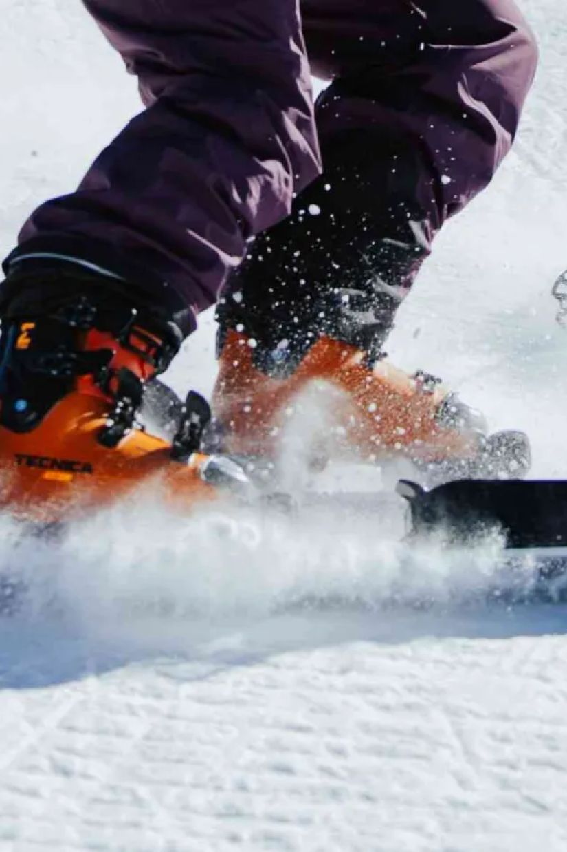 ძრავიანი თხილამური