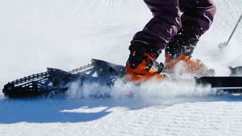 ძრავიანი თხილამური