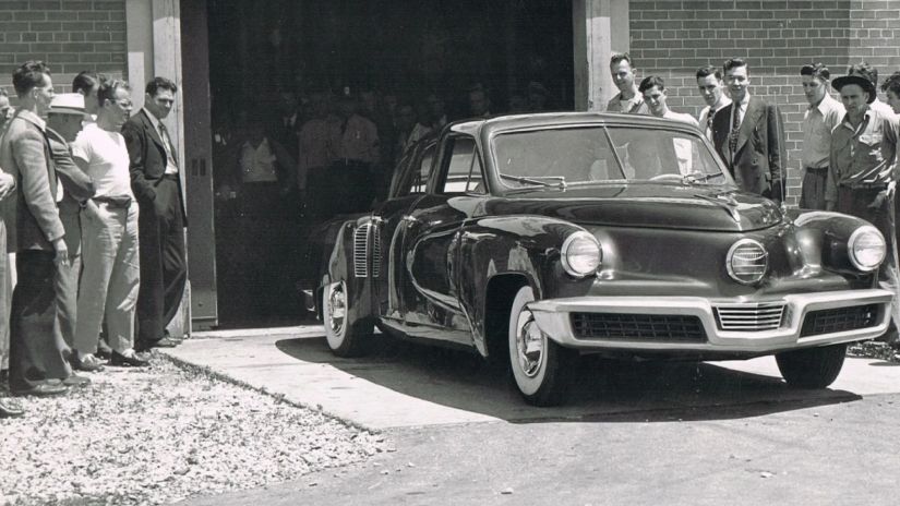 სამფარიანი ავტომობილი Tucker
48 (Tucker Torpedo)